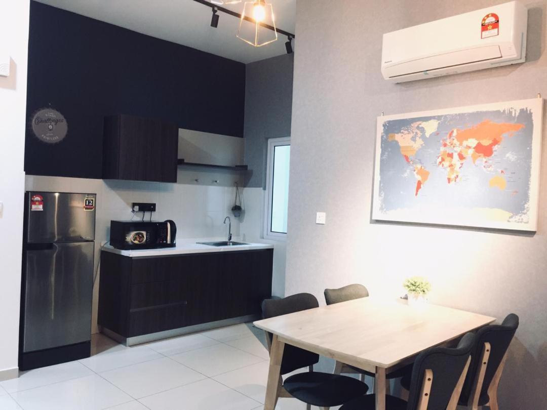 Ezhome Mesahill * Nilai