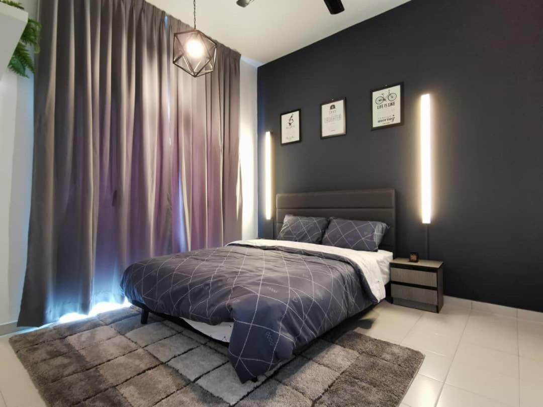 Ezhome Mesahill Nilai