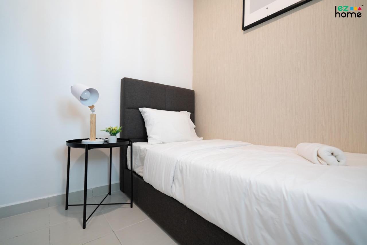 Ezhome Mesahill Nilai