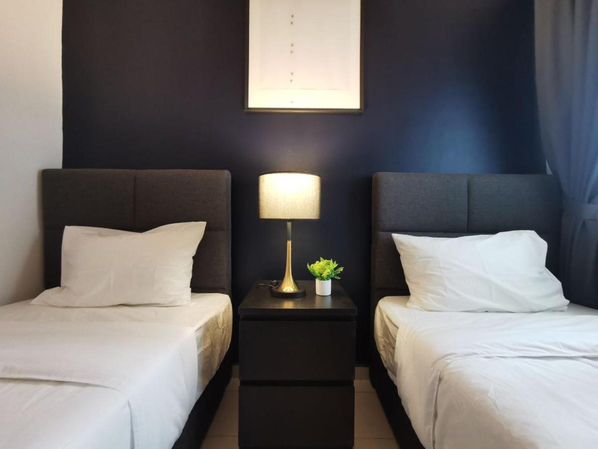 Ezhome Mesahill * Nilai