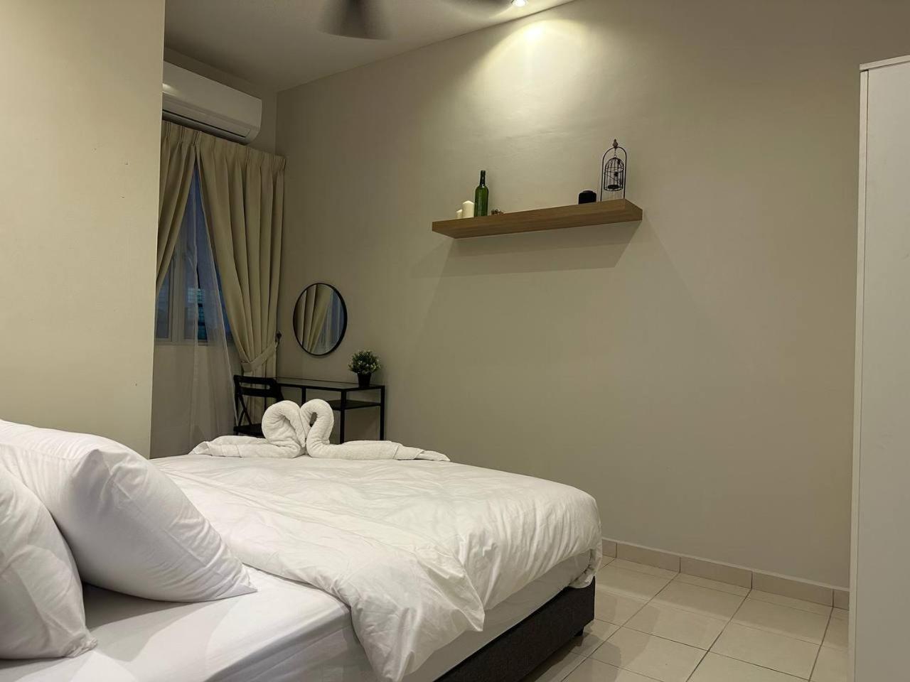 Ezhome Mesahill Nilai